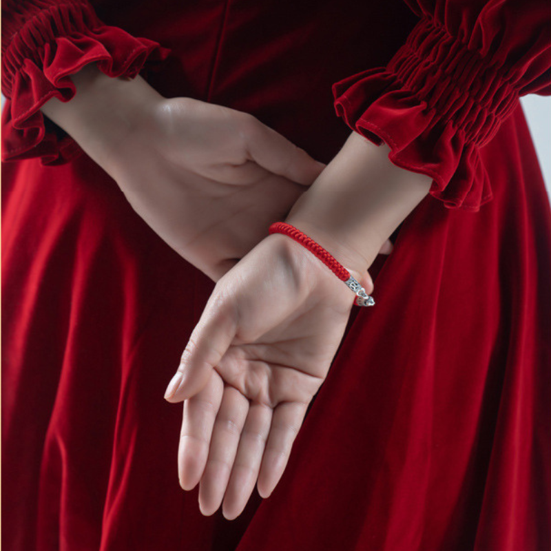 Red String Bracelet｜Tibetan Vajra Knot Bracelet - Handwoven Red Cord