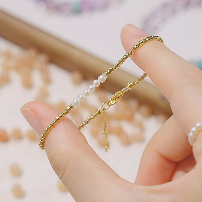 Bracelet | Wrist Galaxy – Pearls & Gold for Year-Round Prosperity & Elegance
