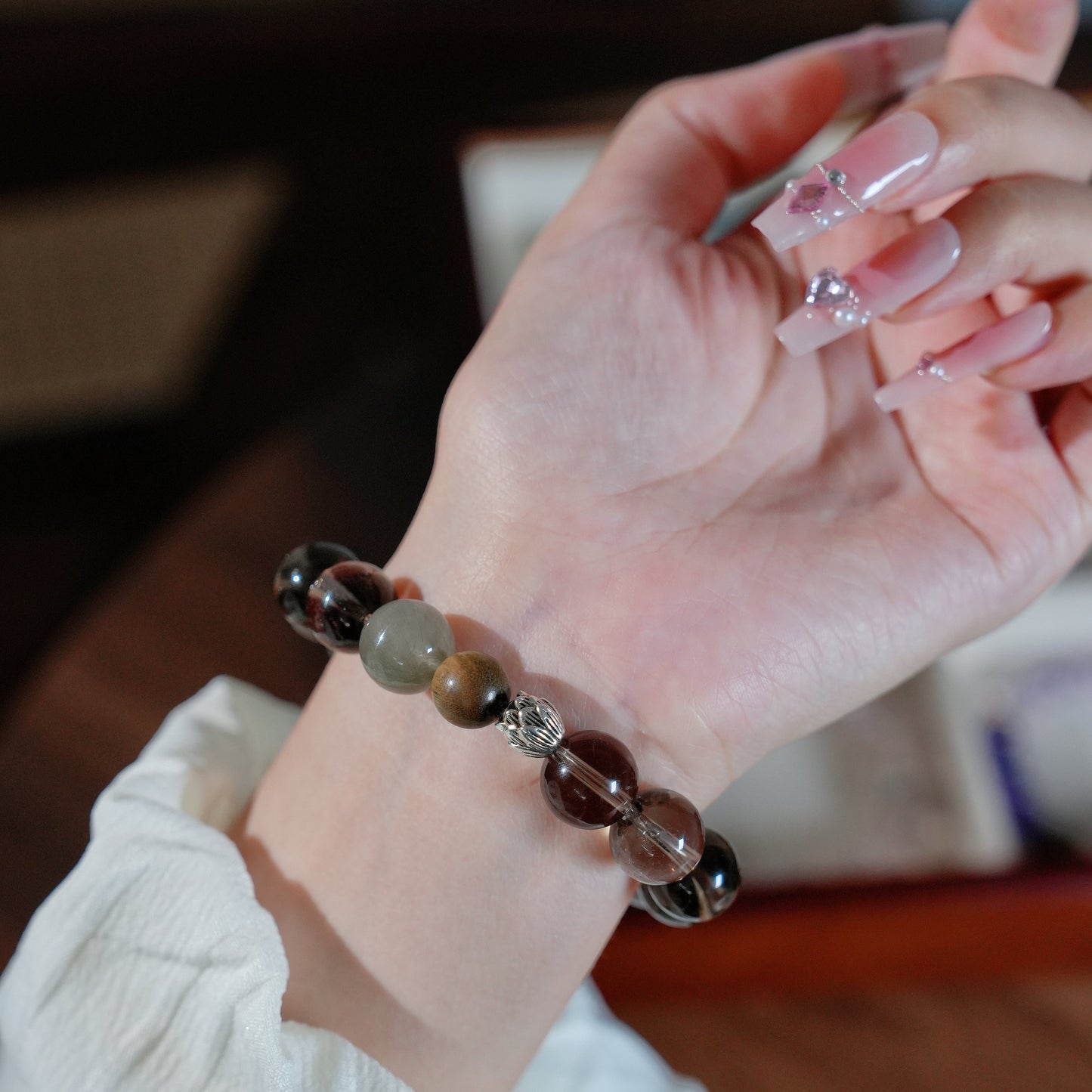 Bracelet｜"Vetiver Tea Scent" Smoky Quartz & Green Sandalwood for Grounding & Peace
